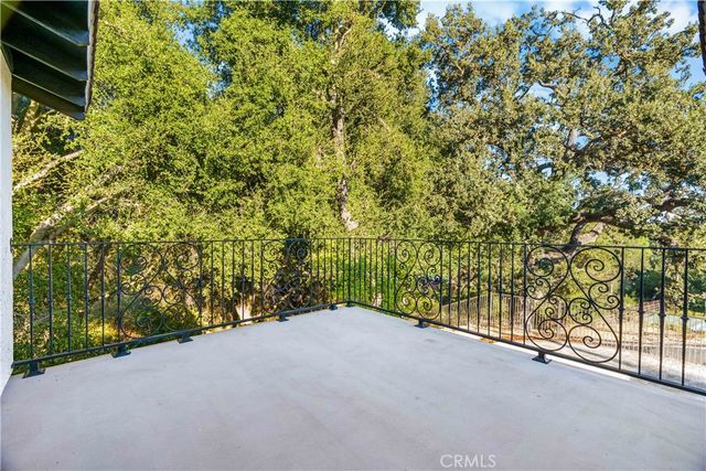 5712 Fairview Pl., Agoura Hills, CA 91301