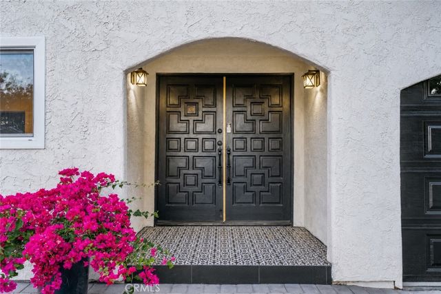 5712 Fairview Pl., Agoura Hills, CA 91301