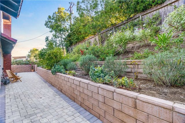 5712 Fairview Pl., Agoura Hills, CA 91301