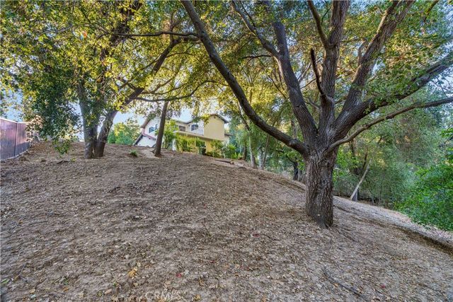 5712 Fairview Pl., Agoura Hills, CA 91301