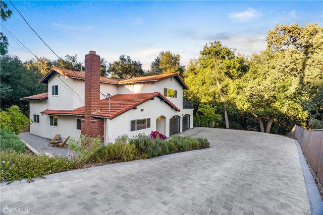 5712 Fairview Pl., Agoura Hills, CA 91301