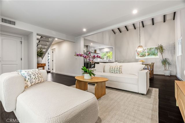 5712 Fairview Pl., Agoura Hills, CA 91301