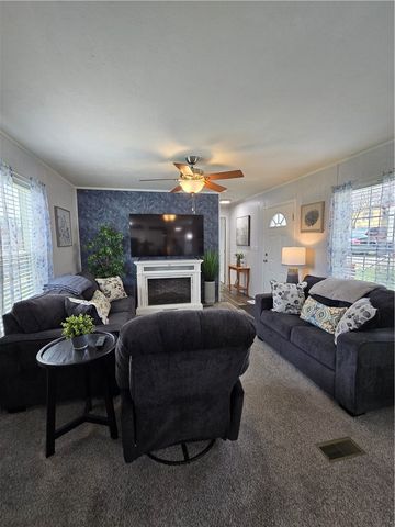 186 Hampton Ave, North Fayette, PA 15126