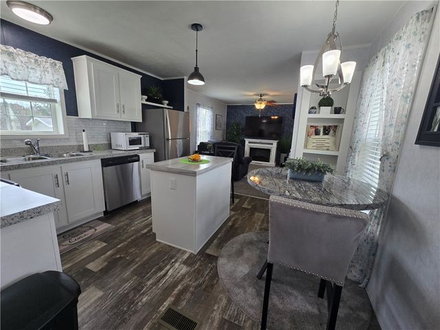 186 Hampton Ave, North Fayette, PA 15126