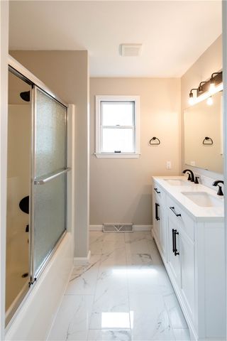 5 Deerfield Dr, Penn Twp, PA 15636