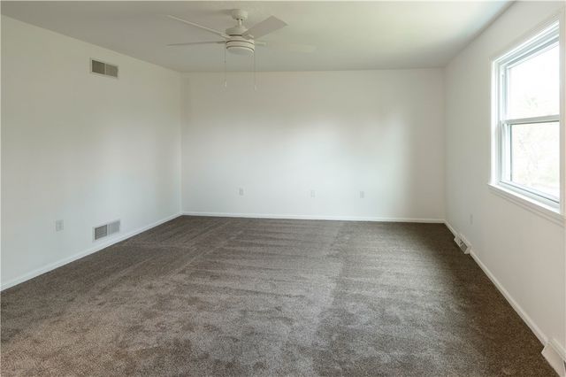 5 Deerfield Dr, Penn Twp, PA 15636