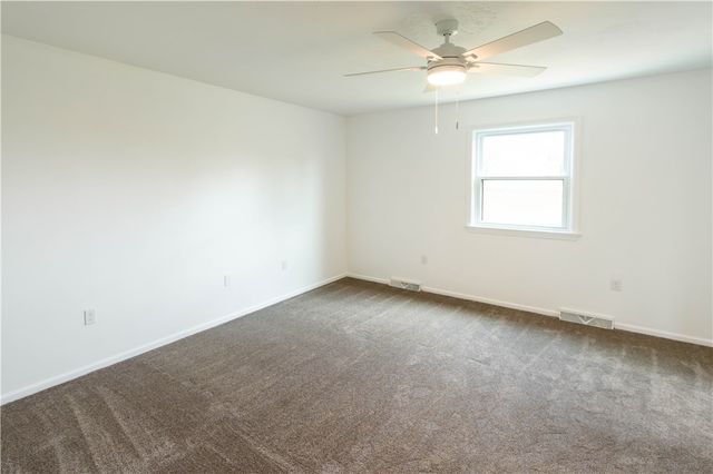 5 Deerfield Dr, Penn Twp, PA 15636