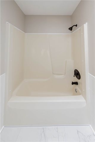 5 Deerfield Dr, Penn Twp, PA 15636