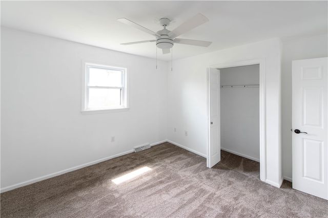 5 Deerfield Dr, Penn Twp, PA 15636