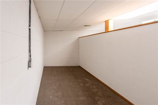 5 Deerfield Dr, Penn Twp, PA 15636