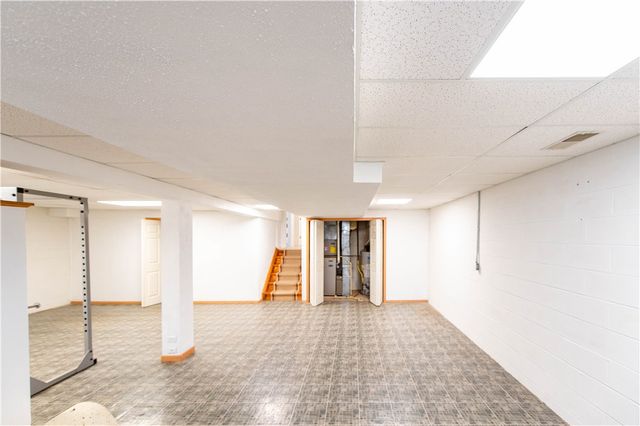 5 Deerfield Dr, Penn Twp, PA 15636