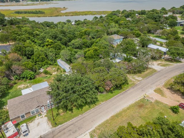 4311 W Oak Trail, Granbury, TX 76048