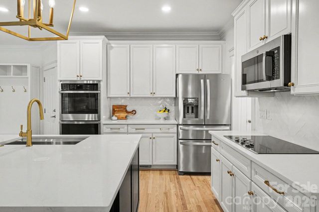 887 Stratford Run Drive, Fort Mill, SC 29708
