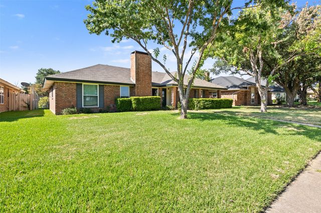 910 Green Canyon Drive, Mesquite, TX 75150