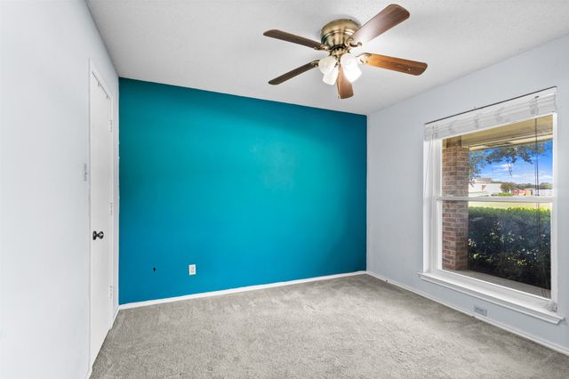 910 Green Canyon Drive, Mesquite, TX 75150