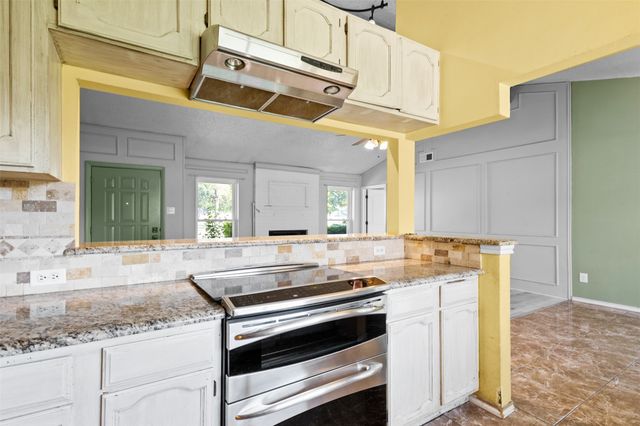 910 Green Canyon Drive, Mesquite, TX 75150