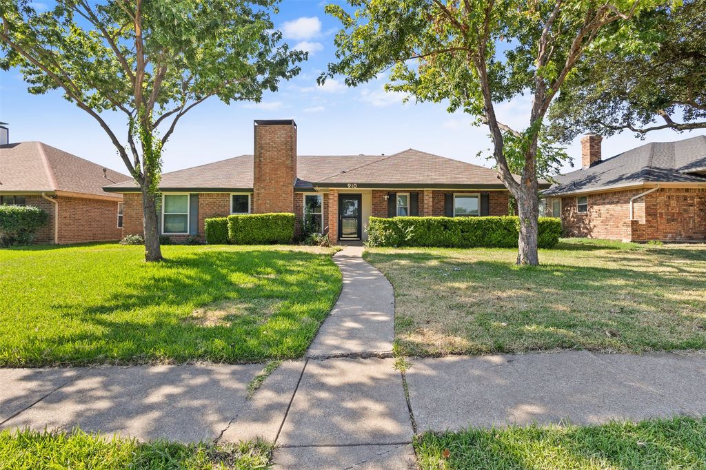 910 Green Canyon Drive, Mesquite, TX 75150