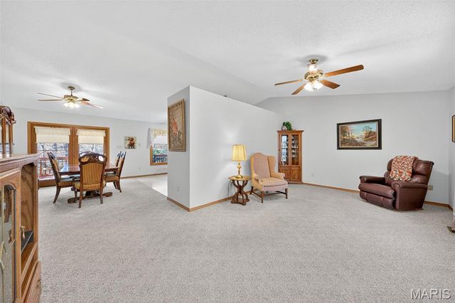 320 Constitution Avenue, De Soto, MO 63020