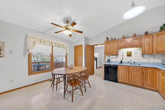 320 Constitution Avenue, De Soto, MO 63020