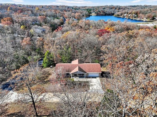 320 Constitution Avenue, De Soto, MO 63020