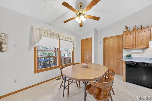 320 Constitution Avenue, De Soto, MO 63020