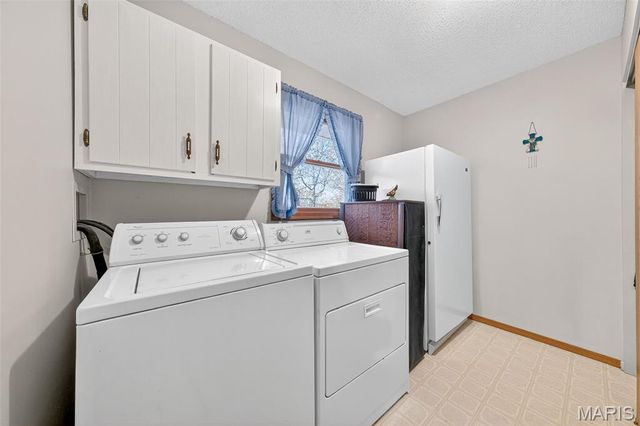 320 Constitution Avenue, De Soto, MO 63020