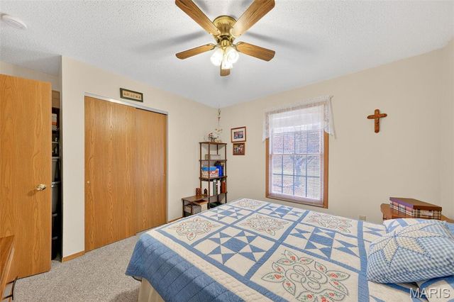 320 Constitution Avenue, De Soto, MO 63020