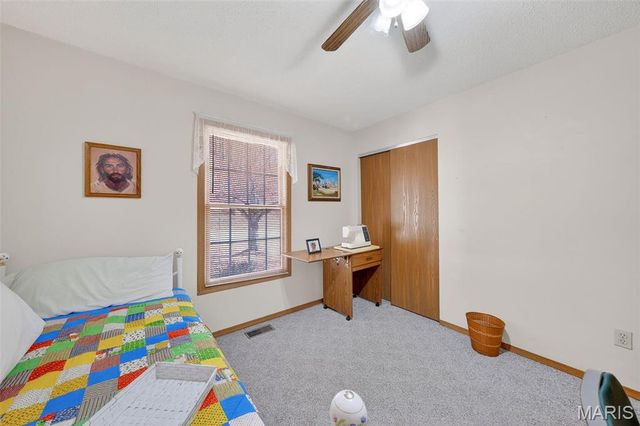 320 Constitution Avenue, De Soto, MO 63020