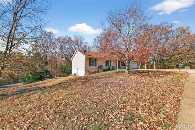 320 Constitution Avenue, De Soto, MO 63020