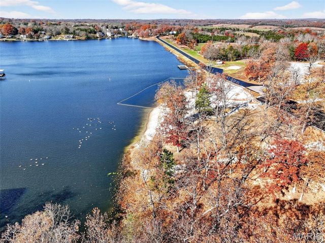 320 Constitution Avenue, De Soto, MO 63020