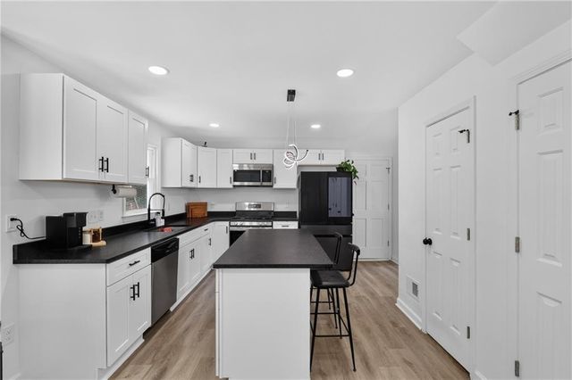 535 Woodrow Drive, Lawrenceville, GA 30043