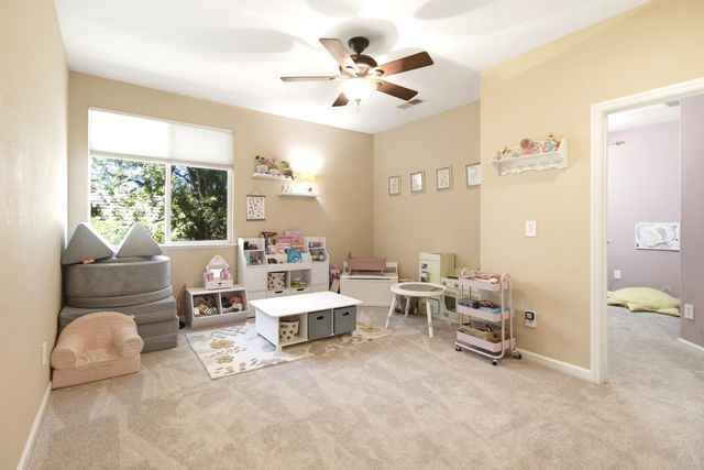 7140 Roycroft Dr, Roseville, CA 95678