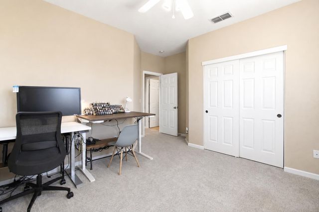 7140 Roycroft Dr, Roseville, CA 95678