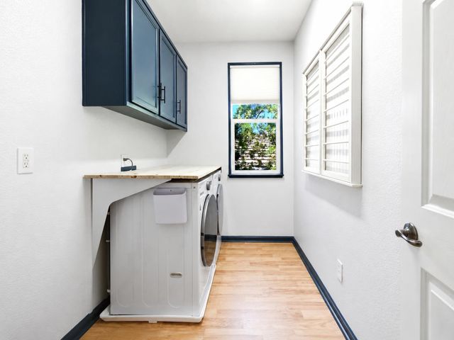 7140 Roycroft Dr, Roseville, CA 95678
