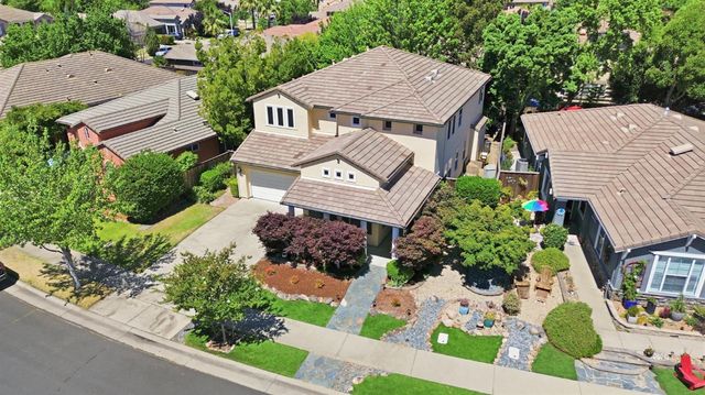 7140 Roycroft Dr, Roseville, CA 95678