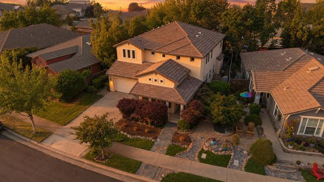 7140 Roycroft Dr, Roseville, CA 95678