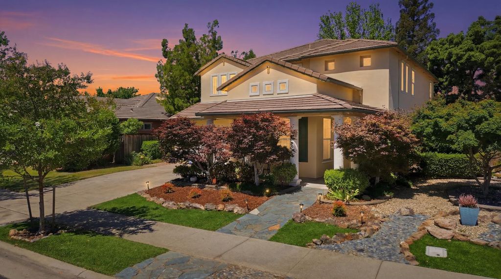 7140 Roycroft Dr, Roseville, CA 95678
