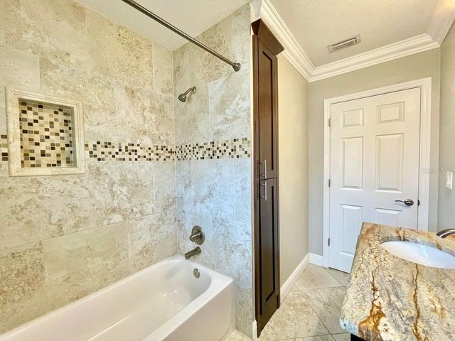 909 N EXCELDA AVENUE, Tampa, FL 33609