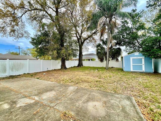 909 N EXCELDA AVENUE, Tampa, FL 33609