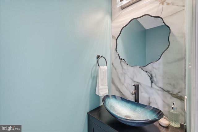 9500 WINDBEAT WAY, Columbia, MD 21046