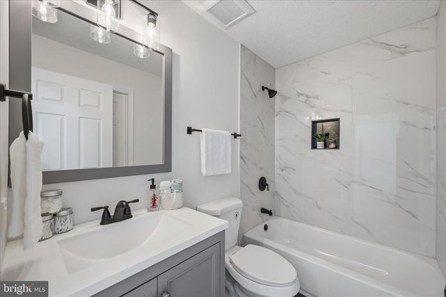 9500 WINDBEAT WAY, Columbia, MD 21046