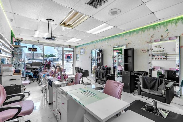 6761 W Flagler Street, Miami, FL 33144