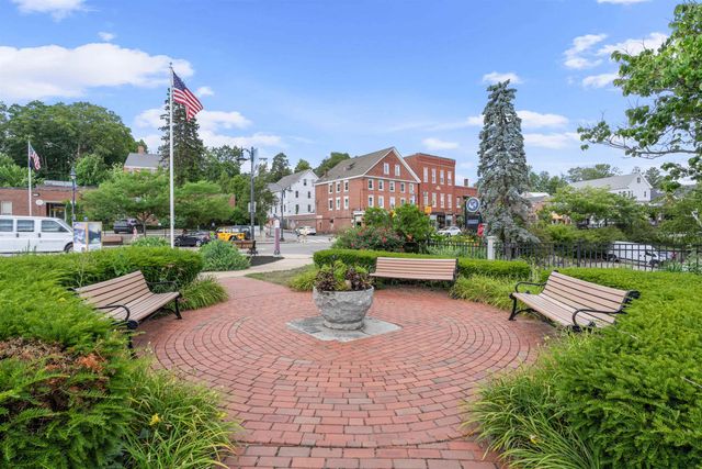 125 Main St Apt 60, Newmarket, NH 03857