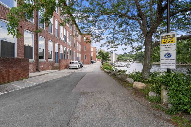 125 Main St Apt 60, Newmarket, NH 03857