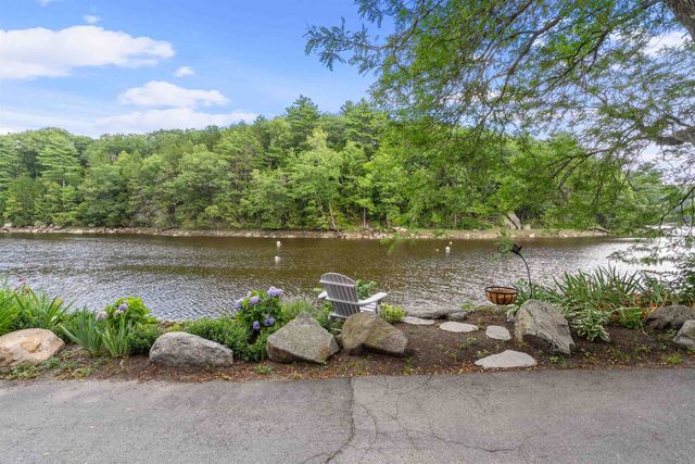 125 Main St Apt 60, Newmarket, NH 03857
