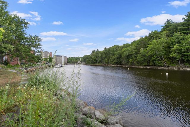 125 Main St Apt 60, Newmarket, NH 03857
