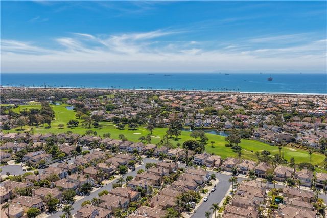 19076 Stonehurst, Huntington Beach, CA 92648