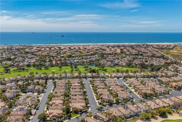 19076 Stonehurst, Huntington Beach, CA 92648