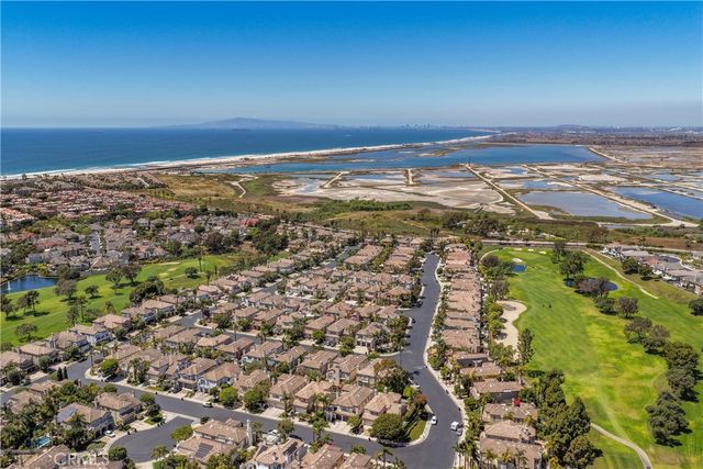 19076 Stonehurst, Huntington Beach, CA 92648