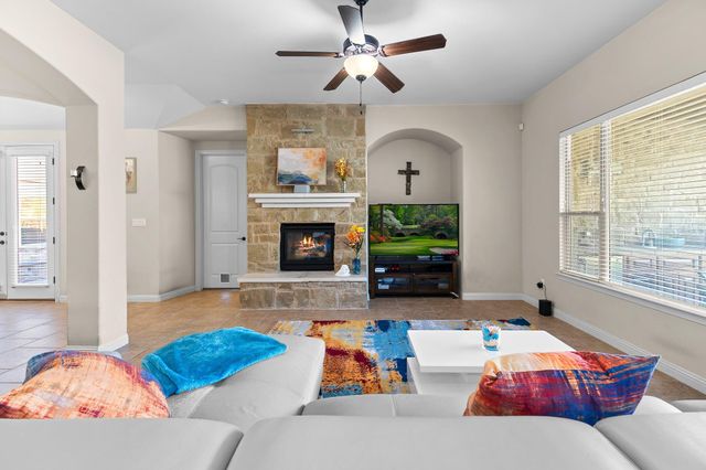 1737 Harvest Dance DR, Leander, TX 78641